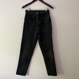 American Vintage | 100% Cotton High-waisted black denim mom jeans